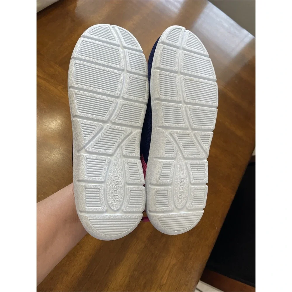 Speedo‎ Junior Girl's Slip On Shoes, Size  4/5, Multicolor
